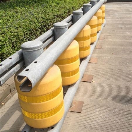 滚筒护栏一柱四栏防撞护栏旋转桶护栏新型旋转桶防撞栏河南厂家