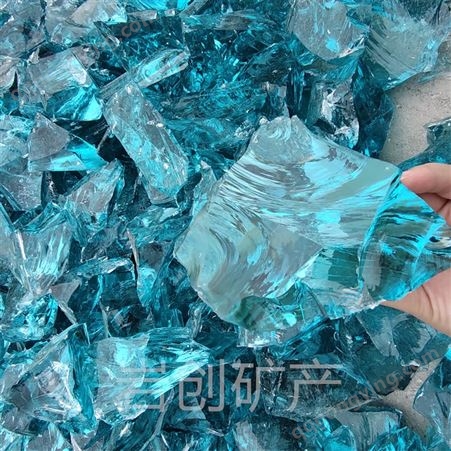 厂家供应彩色不规则玻璃石 造景用玻璃块水晶石