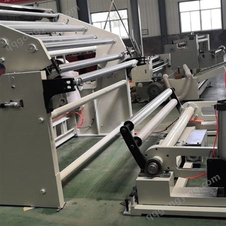 济南成东机械  分条机和分切机 高速自动分切机 机架采用40mm钢板成对加工，精度高，稳定性好