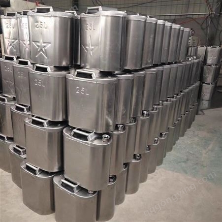 全新5升扁桶汽油桶加油桶0.5毫米厚三手柄铁盖各种规格军绿色专业汽油桶