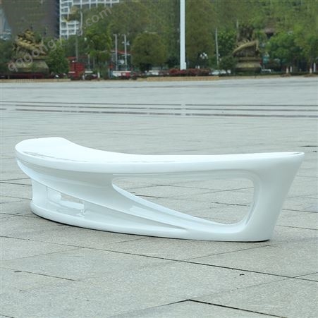 弧形坐凳月亮椅 创意公共玻璃钢休闲椅 商业美陈座椅